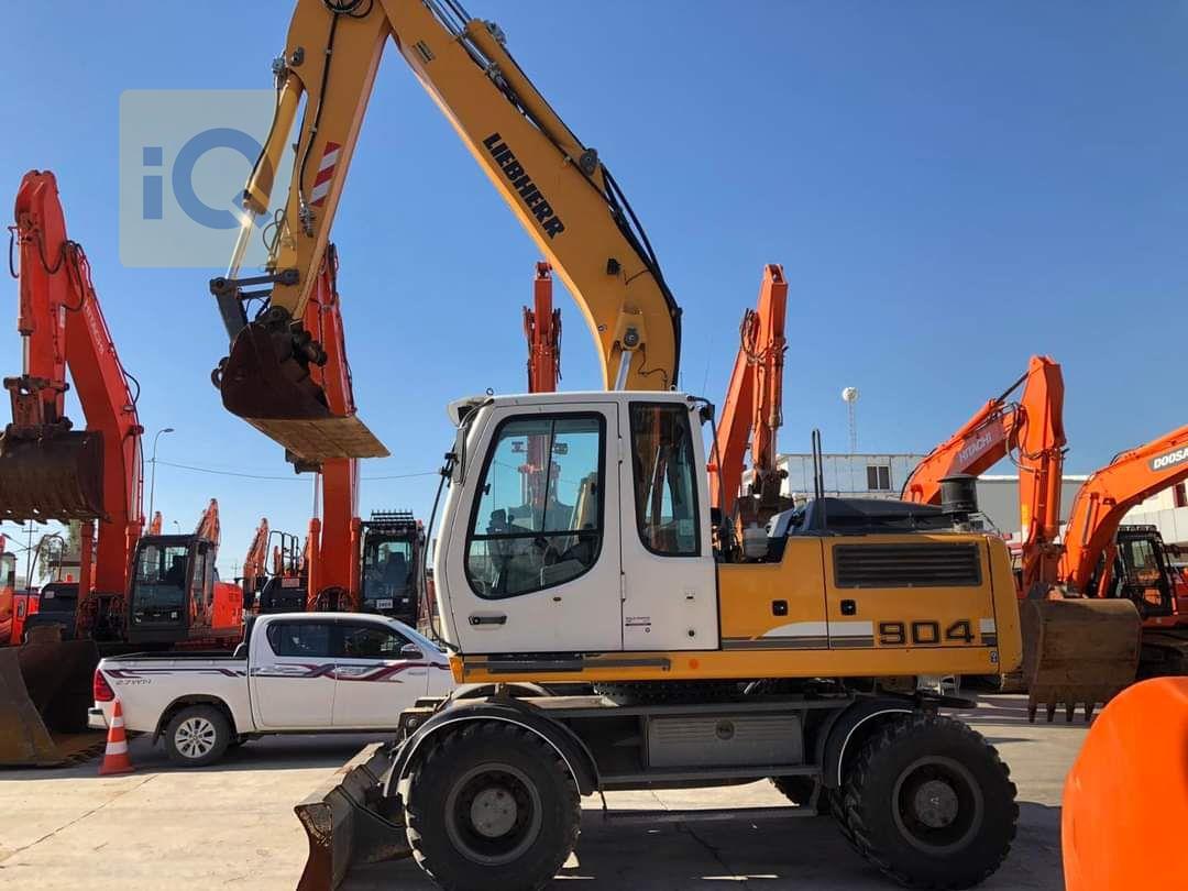 Liebherr 904 2011 - available in Erbil for sale