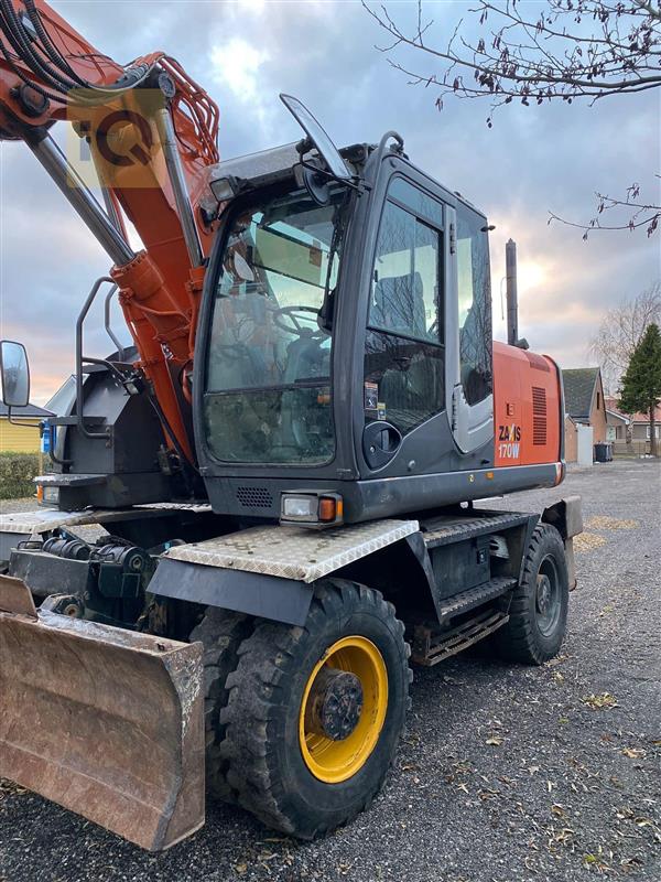 Hitachi ZX170W 2009 - available in Erbil for sale